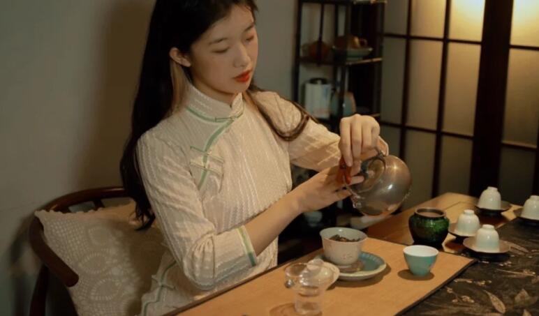 鸿禧书茶院